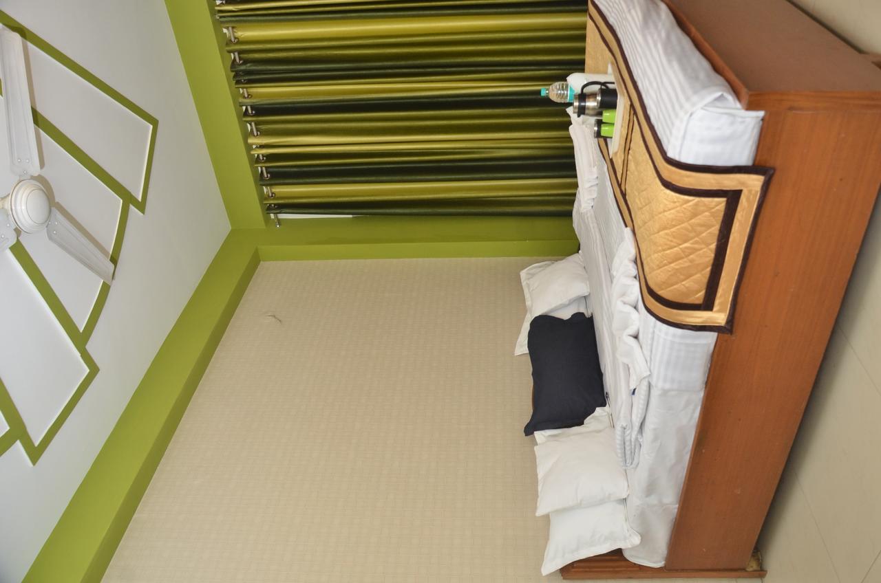 Hotel Oyo 8076 Europe Plaza
